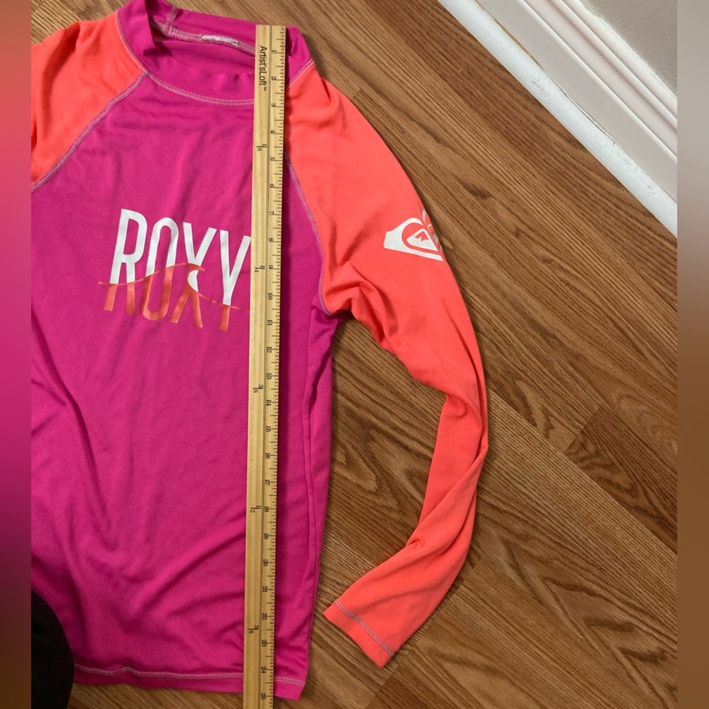 Roxy Rashguard - Picture 2 of 5